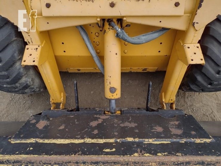 1986-deere-575-image-14