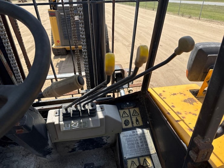 2012-jcb-930-image-22