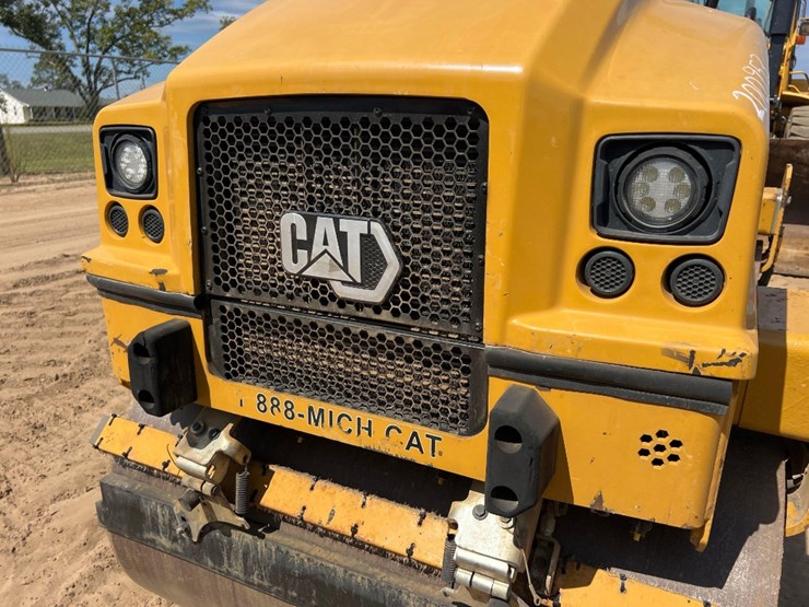 2021-caterpillar-cb2.7-image-9