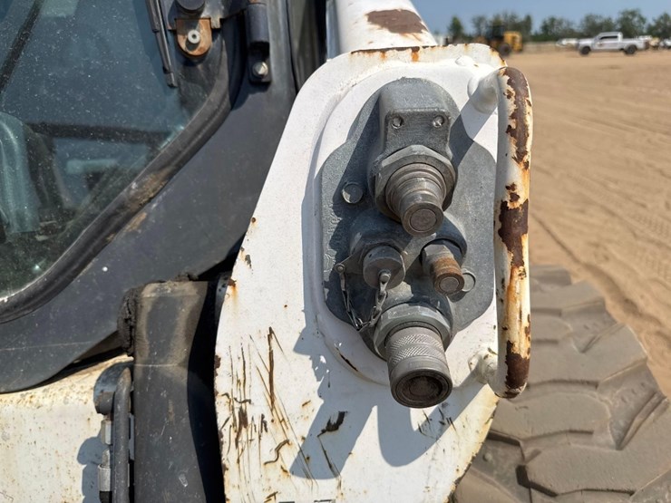 2016-bobcat-s770-image-17