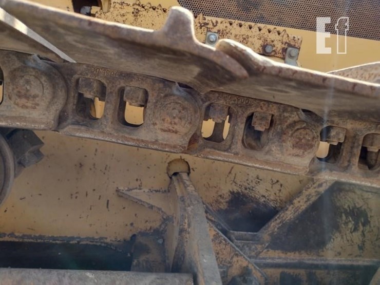 2000-deere-550h-lt-image-35