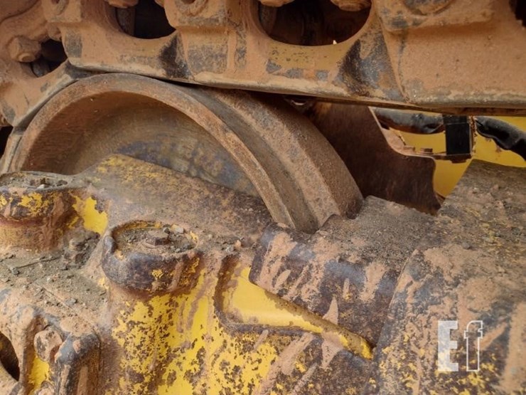 2015-komatsu-d61ex-23-image-29