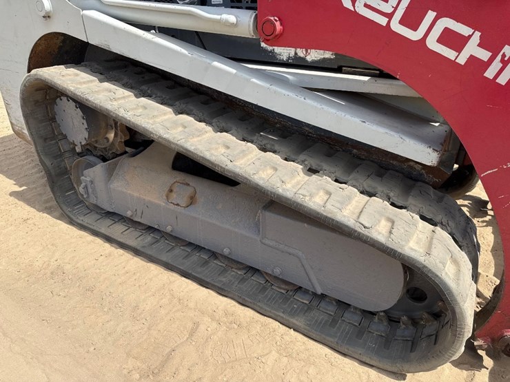 2015-takeuchi-tl10-image-12