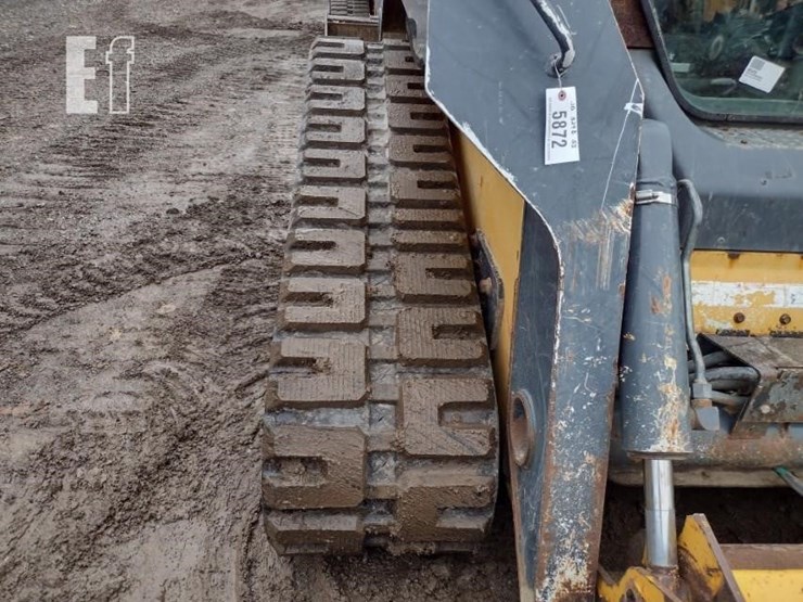 deere-329d-image-34