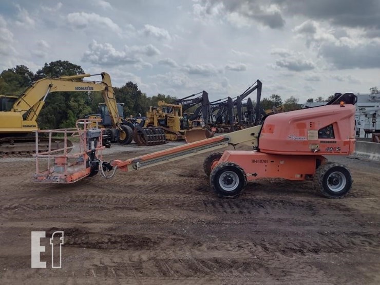 2016-jlg-400s-image-3