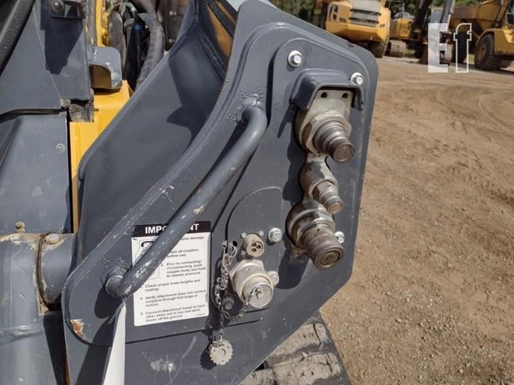 2022-deere-333g-image-15