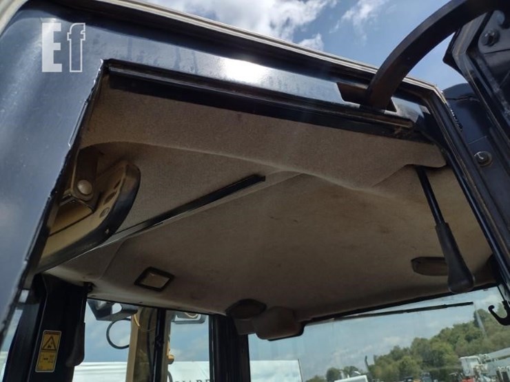 2015-caterpillar-d6n-xl-image-16