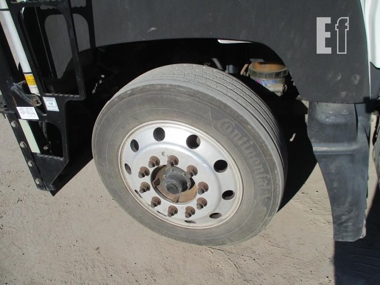 2016-freightliner-114sd-image-20