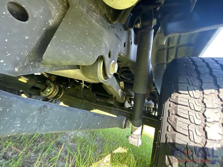 2023-jeep-gladiator-sport-4wd-sut-image-19