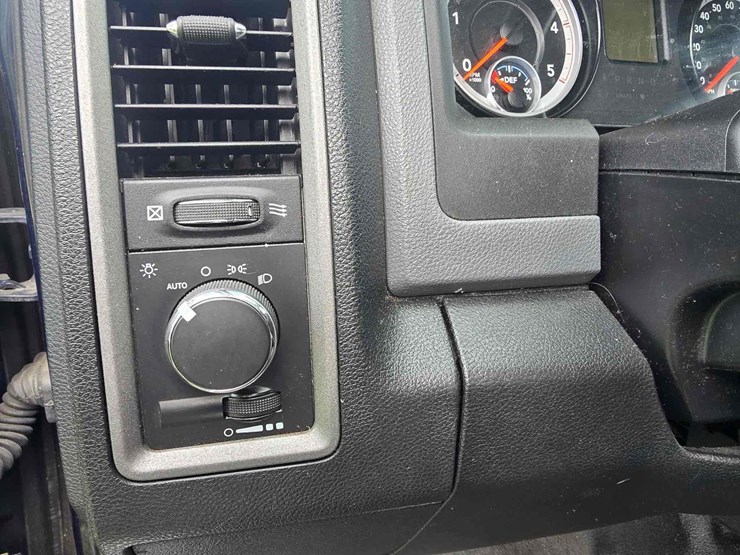 2015-dodge-ram-5500-image-19