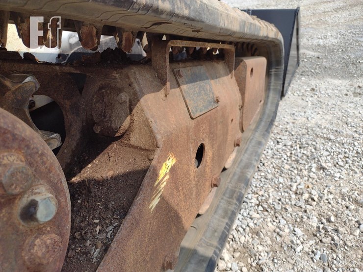 2014-bobcat-t590-image-32