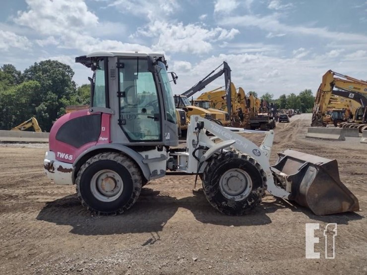 2012-takeuchi-tw65-image-3