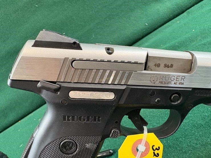ruger-sr40-40-s&w-pistol-image-3