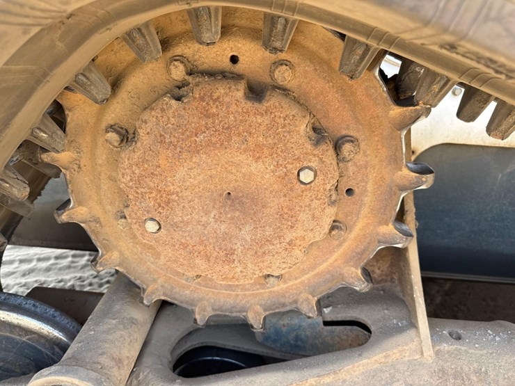 2020-bobcat-t870-image-16