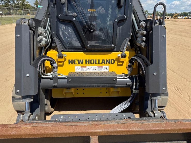 new-holland-c362-image-21