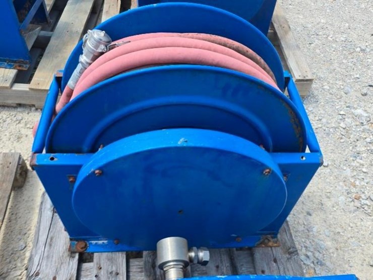 3/4"-hydraulic-hose-on-reel-image-2
