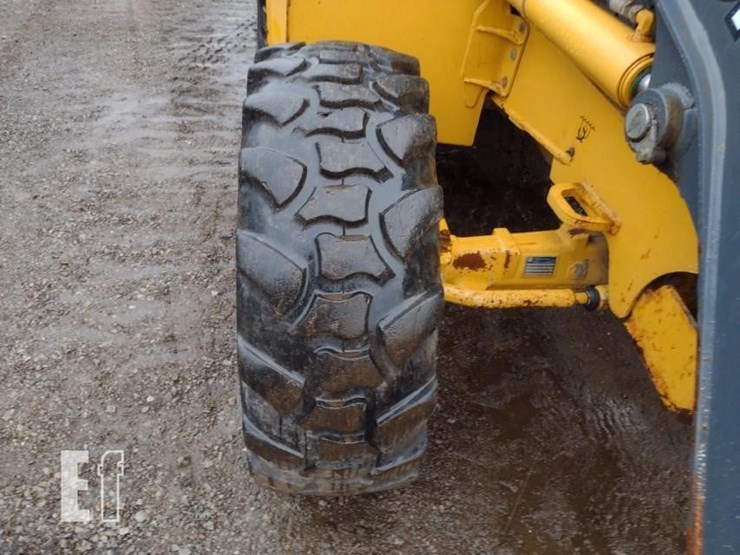 2015-deere-310k-image-24
