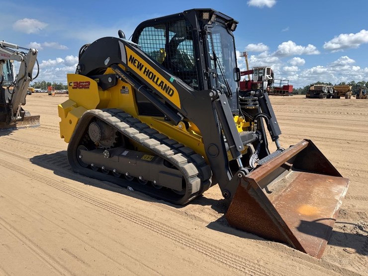 new-holland-c362-image-4