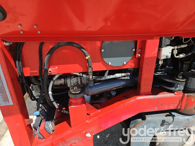 2004-moffett-m5500-image-21