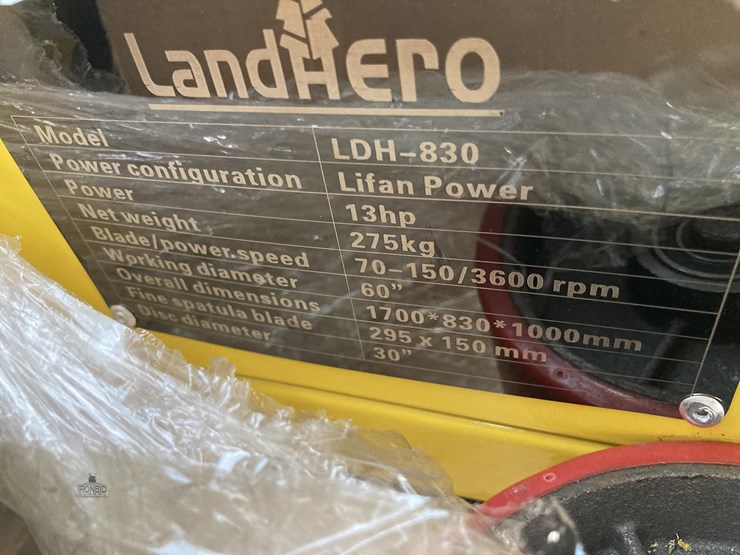 land-hero-ldh-830-power-trowel-10030-image-3