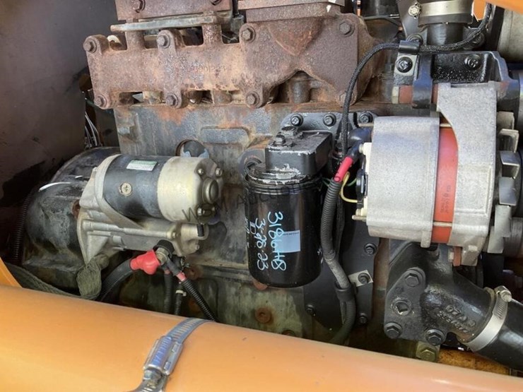 case-570xlt-skip-loader-image-17