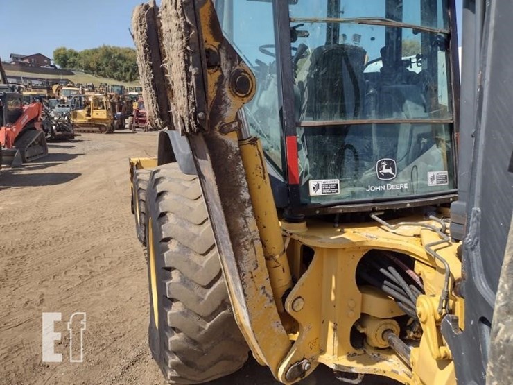 2010-deere-710j-image-29