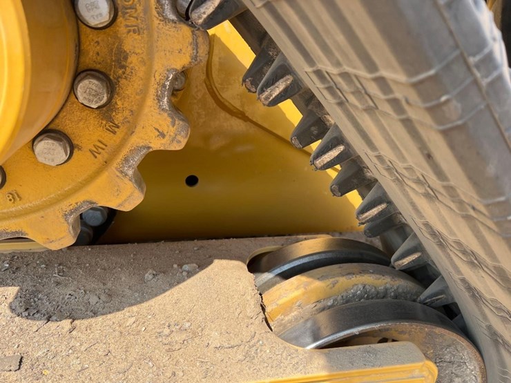 2025-caterpillar-275-skid-steer-image-10