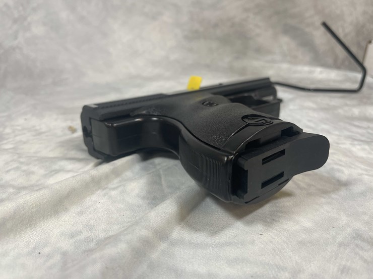 #4808-•-hi-point-cf380-380-auto-pistol,-sn:-p8204502-image-5