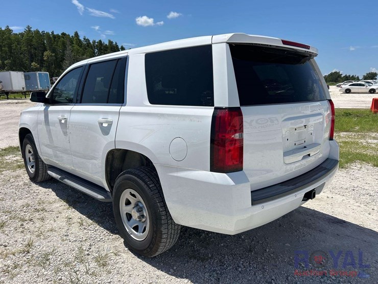 2019-chevrolet-tahoe-image-4