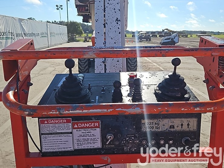 2018-kobelco-sk210-lc-dynamic-acera-image-16