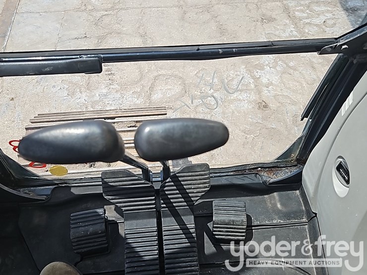 2015-kobelco-sk210-lc-9-image-45