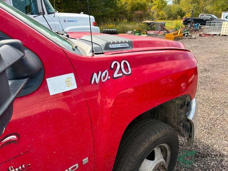2008-chevrolet-silverado-image-19