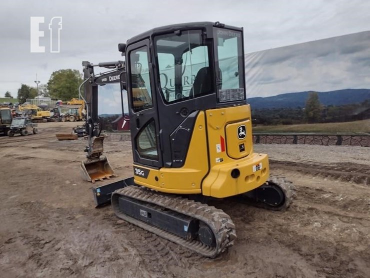 2023-deere-35g-image-50
