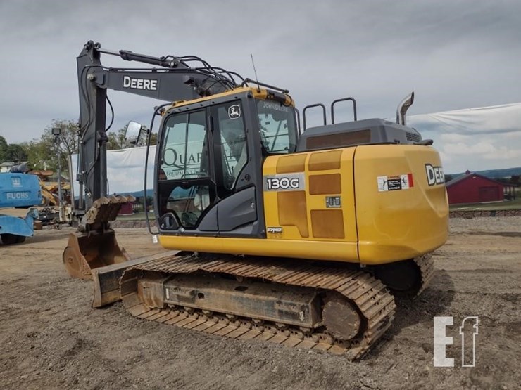 2017-deere-130g-image-58