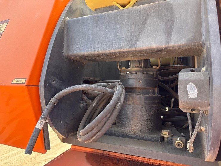 2008-jlg-800s-image-17