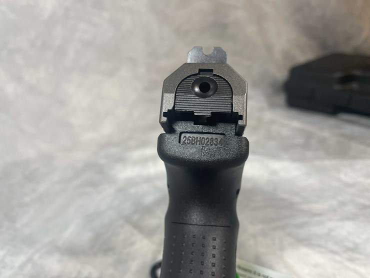 #4811-•-canik-to9sf-elite-9mm-luger-pistol,-sn:-25bh02834-image-8