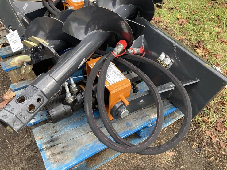 wolverine-mad-12-12d-mini-skid-auger-image-1