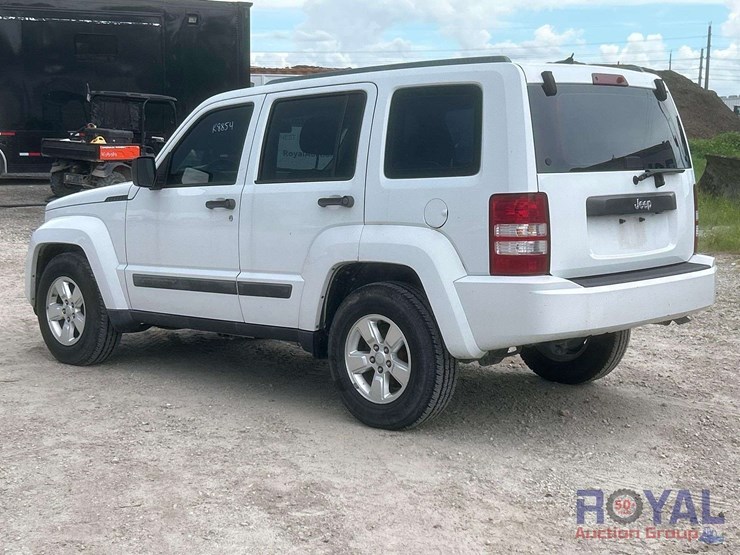 2012-jeep-liberty-image-4
