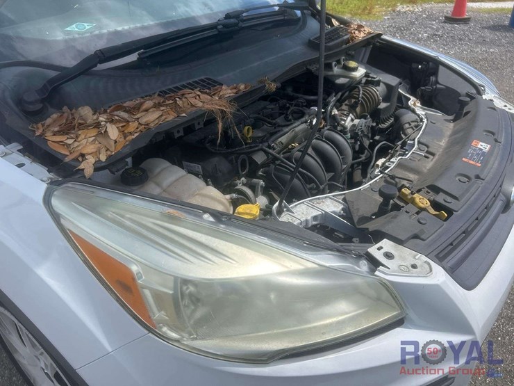 2015-ford-escape-image-8