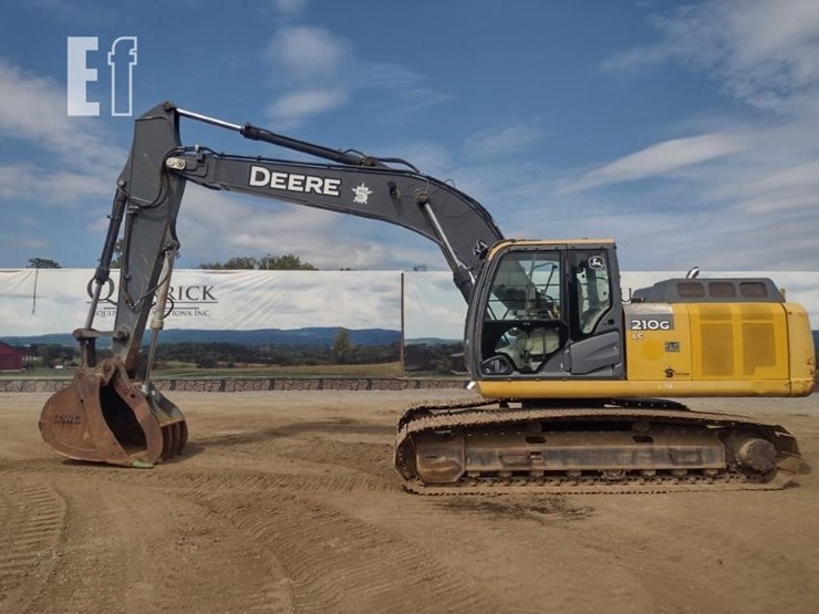 2013-deere-210g-lc-image-1