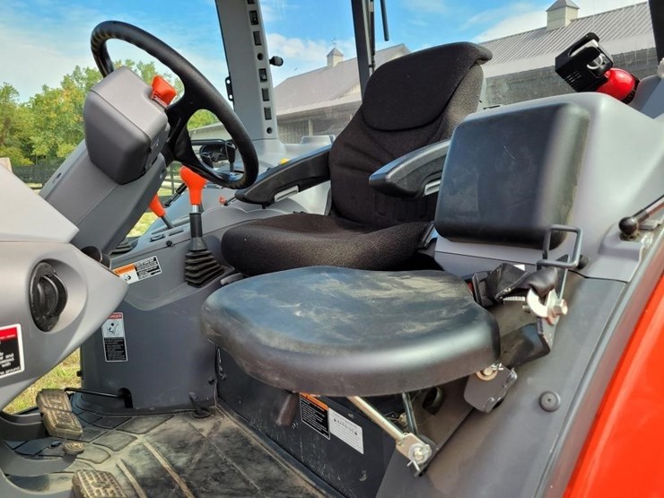 2021-kubota-tractor-with-loader-w/84"-qa-bucket-image-14