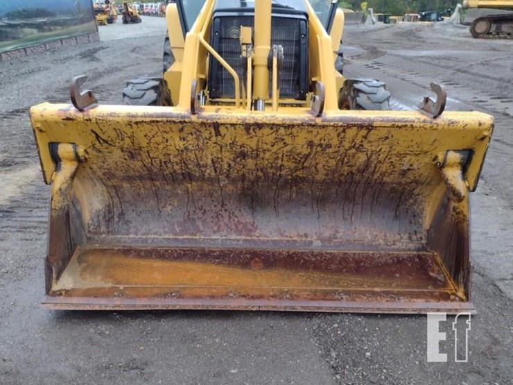 2004-caterpillar-416d-image-16