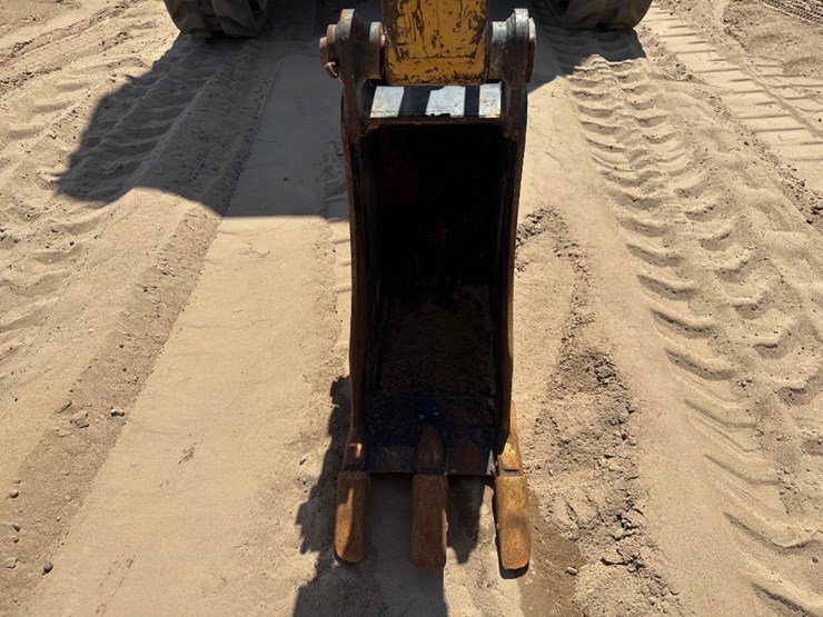 2019-caterpillar-303.5e2-cr-image-21