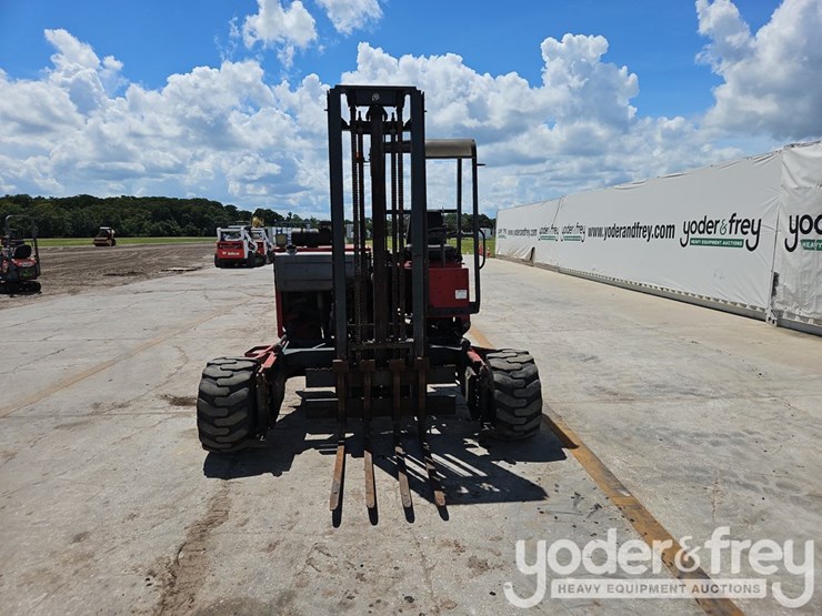 2004-moffett-m5500-image-13