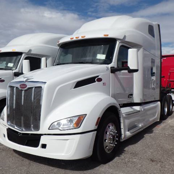 2023 PETERBILT 579