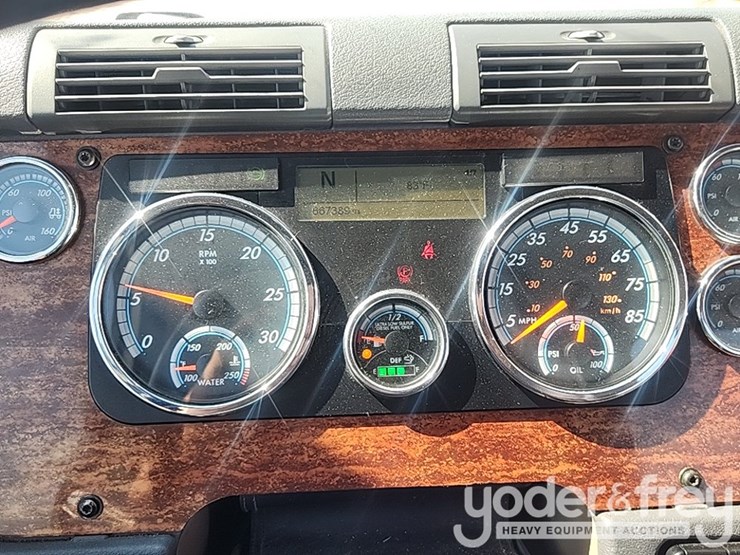 2017-freightliner-cascadia-image-26
