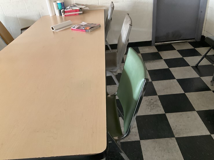 #186-•-tables,-chairs-and-refrigerator-image-7