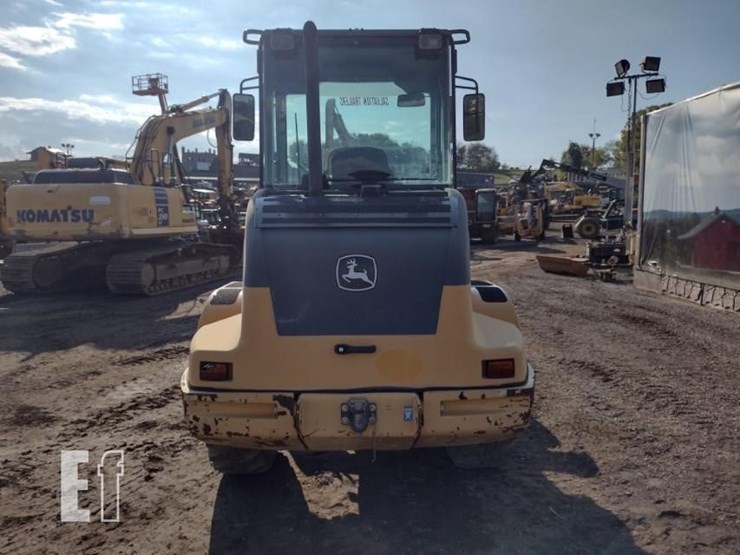 2017-deere-244kii-image-4