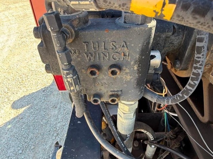 2020-western-star-4900sb-image-28
