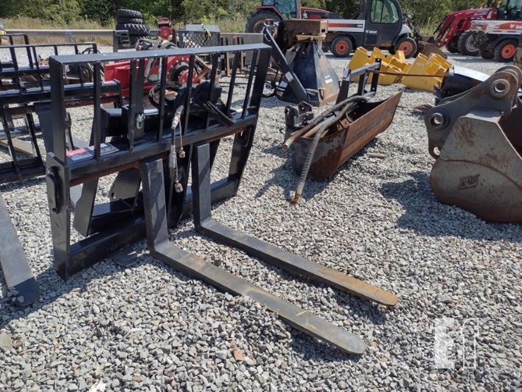 forklift-assembly-loader-attachments-image-1